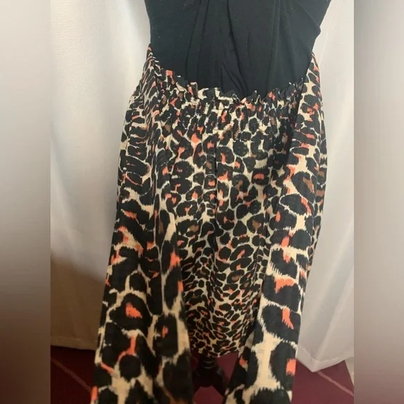 WHO What Wear Sketched Leopard Print Skirt in Black/Brown/Coral - Picture 9 of 9